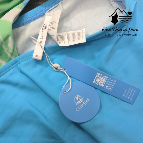 Cupshe Plus Size Twist Front Keyhole One Piece Swimsuit Size 3X - Picture 4 of 7